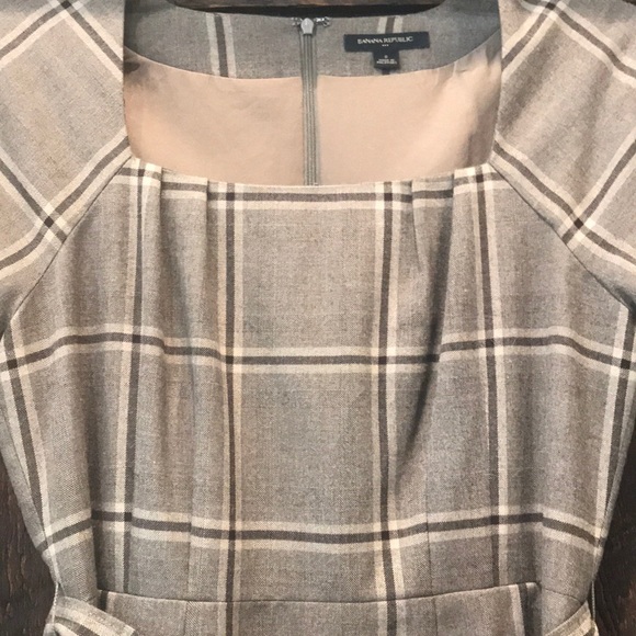 2/$22 Banana Republic Dress - Picture 4 of 4